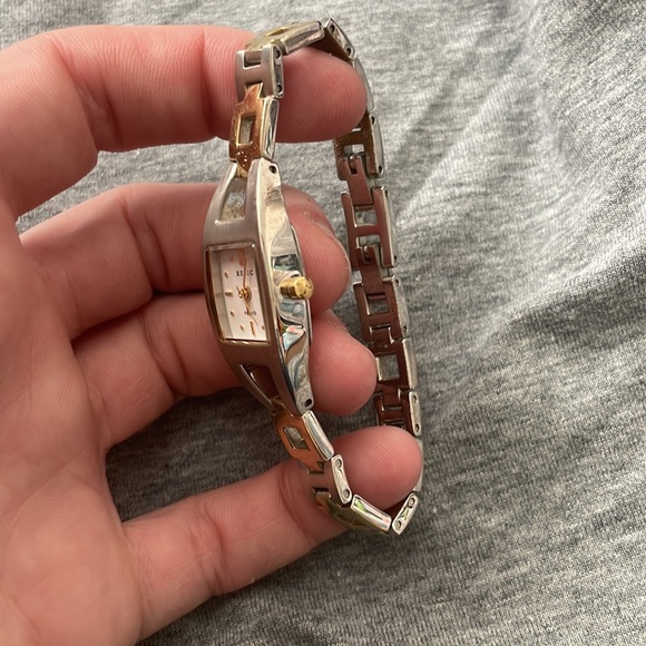 Silver and gold watch - Picture 2 of 3